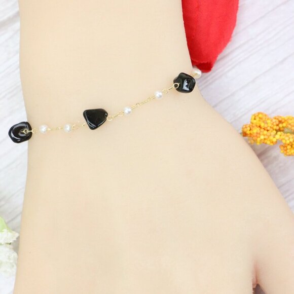 "Trendy Handmade Bracelet – A Thoughtful Gift for Girls & Women | UNVRC1671 - Picture 9 of 10